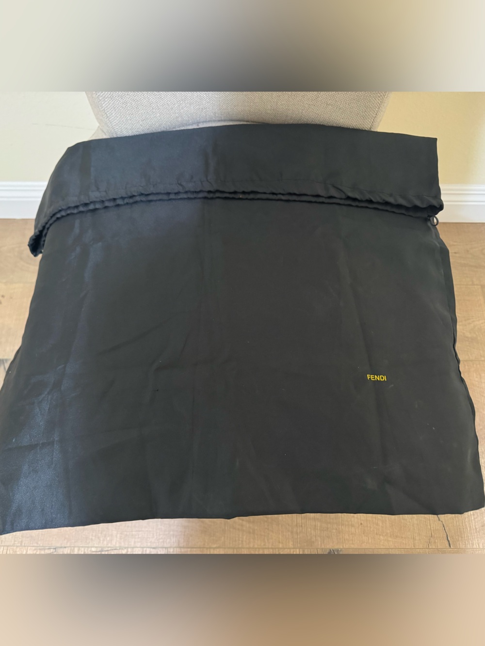 100% Auth Fendi Black Drawstring Dust Bag with Small Gold Logo（size large)